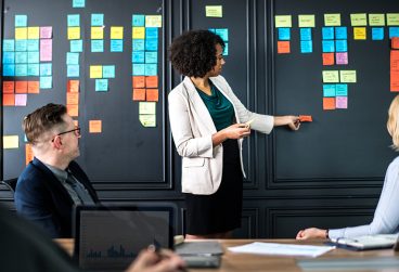 تکنیک طوفان فکری (Brainstorming) چیست؟