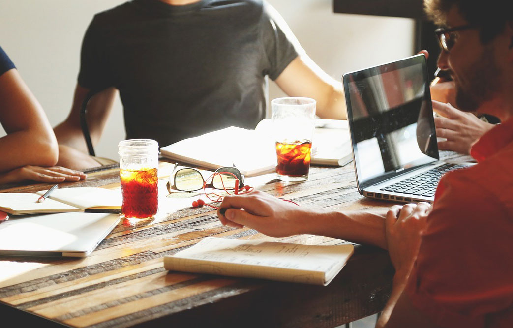 تفاوت شیرپوینت سرور و آنلاین چیست؟